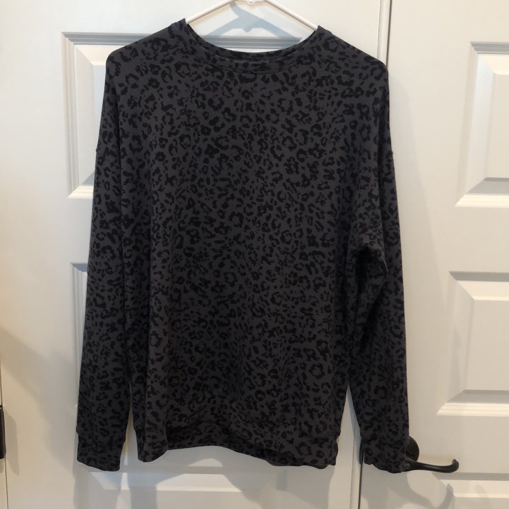 Athleta Women Pure Luxe Leopard Printed Sweatshirt Size XS
